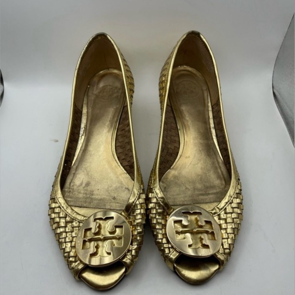 Tory Burch gold basket weave peep toe wedges women’s 8